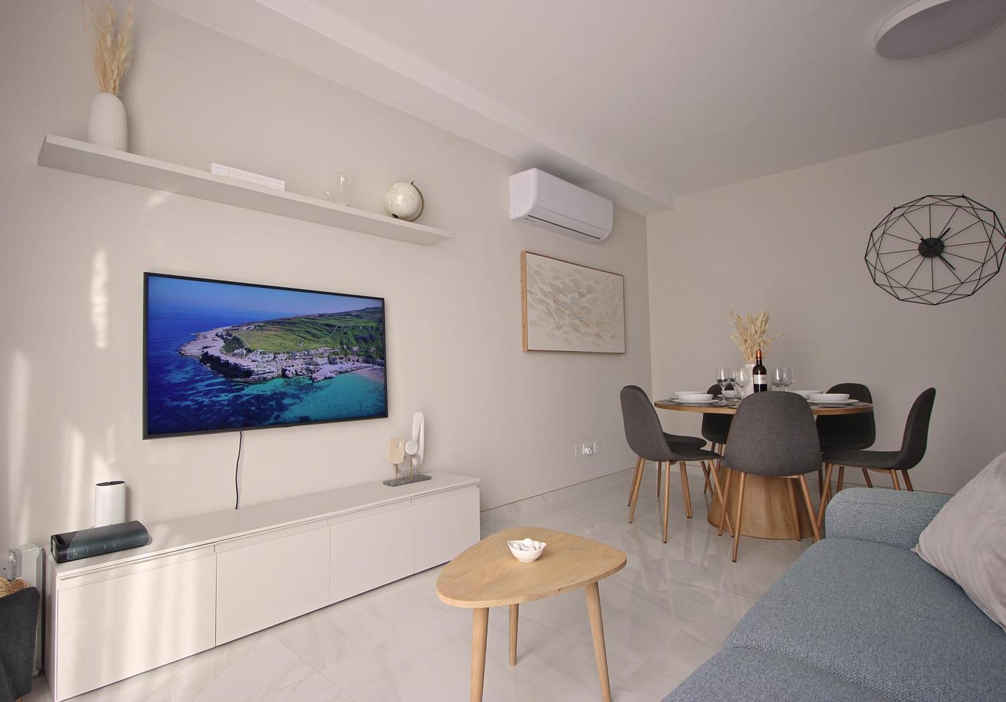 Modern & Spacious 2Br Penthouse With Terrace - Close To Qawra Beach خليج سانت بول المظهر الخارجي الصورة