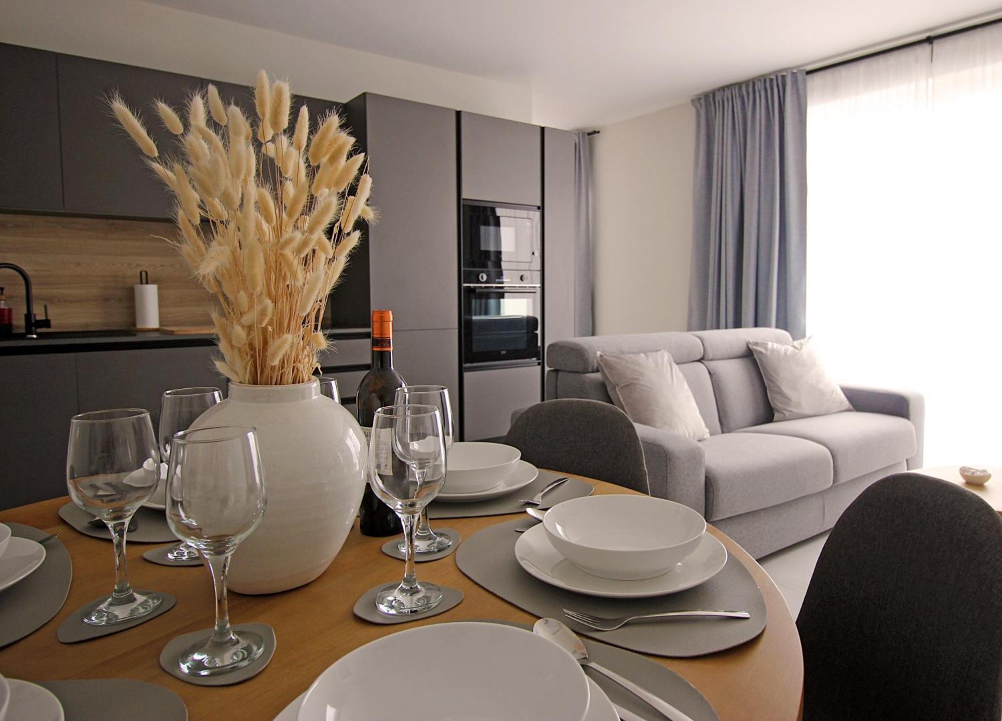 Modern & Spacious 2Br Penthouse With Terrace - Close To Qawra Beach خليج سانت بول المظهر الخارجي الصورة